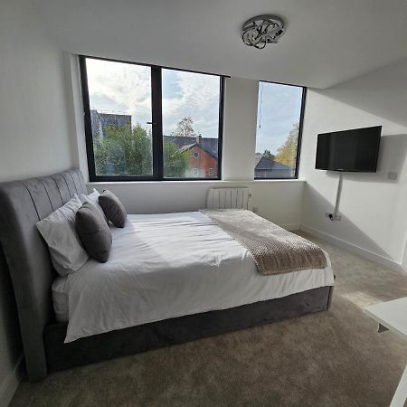 Brand New Trafford Apartment Manchester Kültér fotó