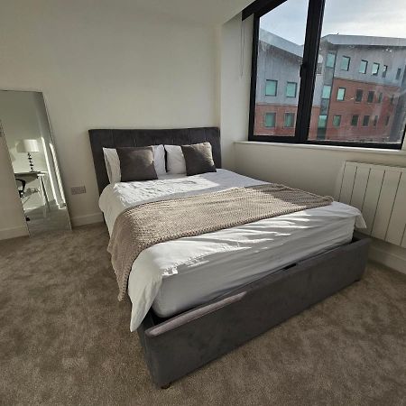 Brand New Trafford Apartment Manchester Kültér fotó