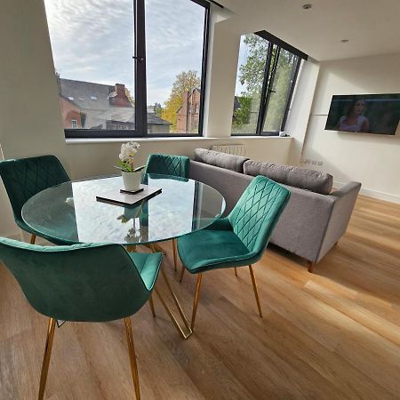 Brand New Trafford Apartment Manchester Kültér fotó