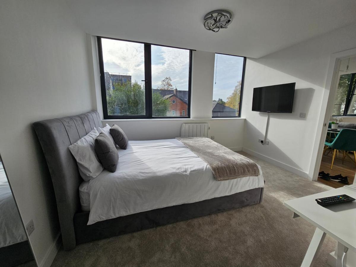 Brand New Trafford Apartment Manchester Kültér fotó
