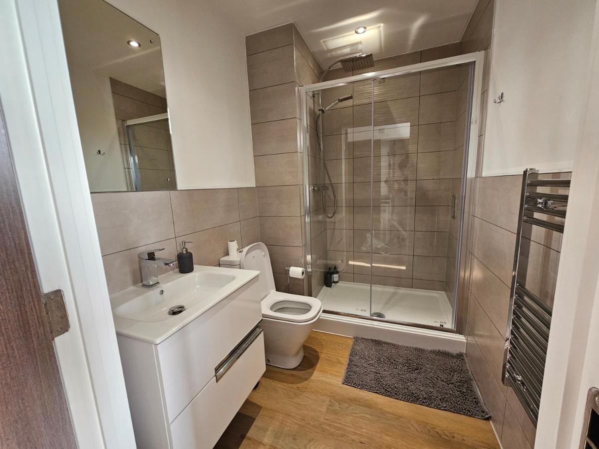 Brand New Trafford Apartment Manchester Kültér fotó