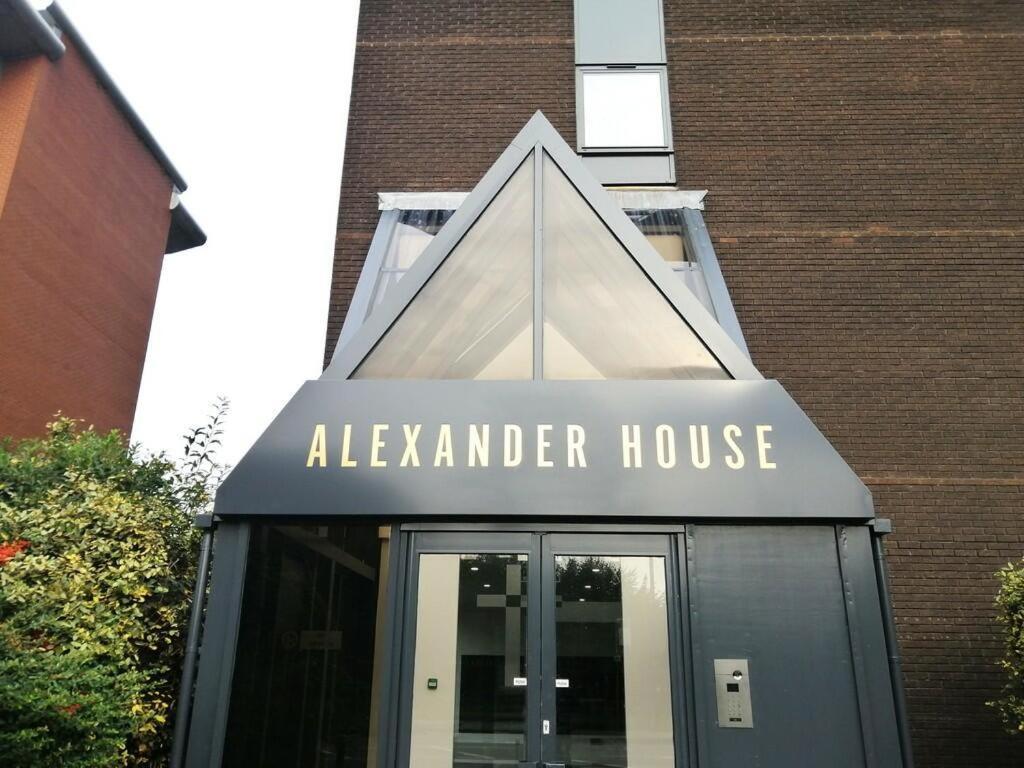 Brand New Trafford Apartment Manchester Kültér fotó